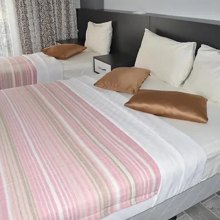 Bone Aparthotel 3*